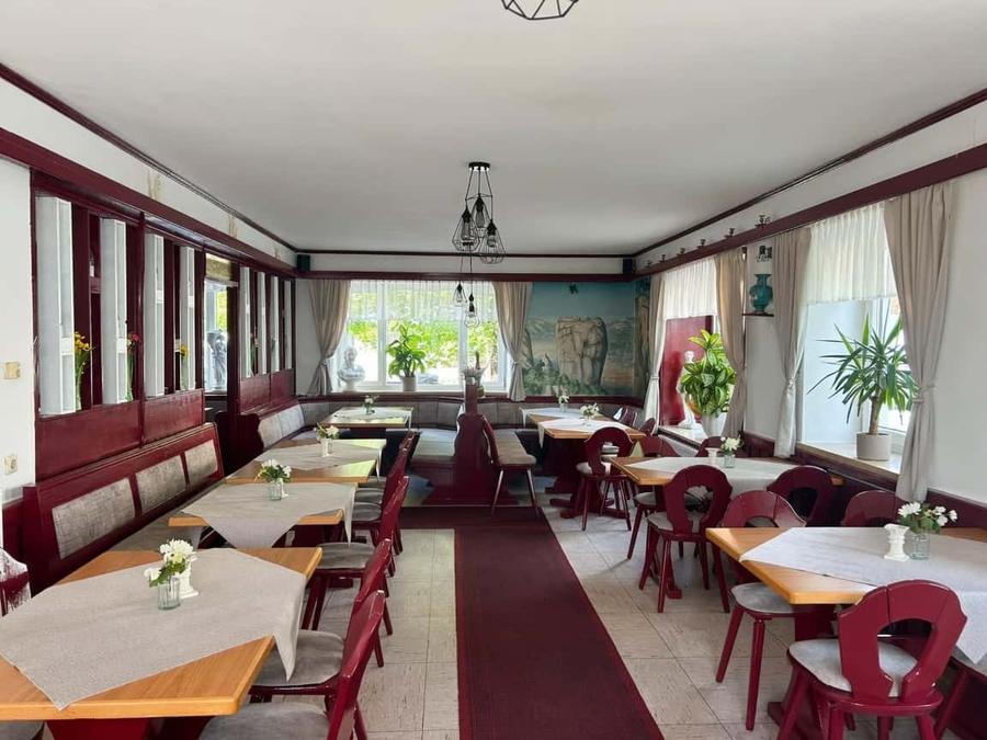 Gastraum der Taverna Metaxa